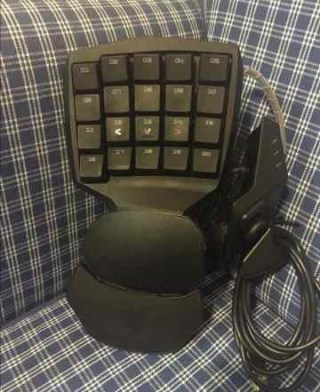 Игровая мини-клавиатура Razer Orbweaver