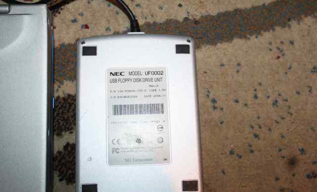 Внешний флоппи-дисковод для ноутбуков NEC UF0002