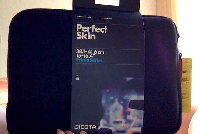 Чехол для ноутбука dicota Perfect Skin 15-16.4"