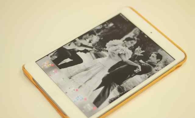 Apple iPad mini 16Gb Wi-Fi + Cellular (белый)