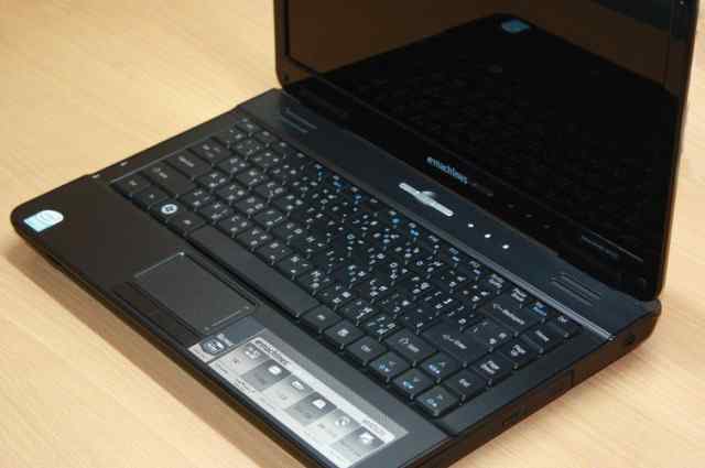 Ноутбук Acer eMachines D525