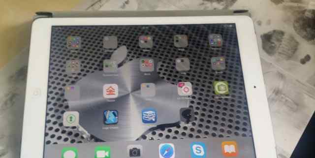 iPad Air 32GB WiFi Silver + Smart Case Black